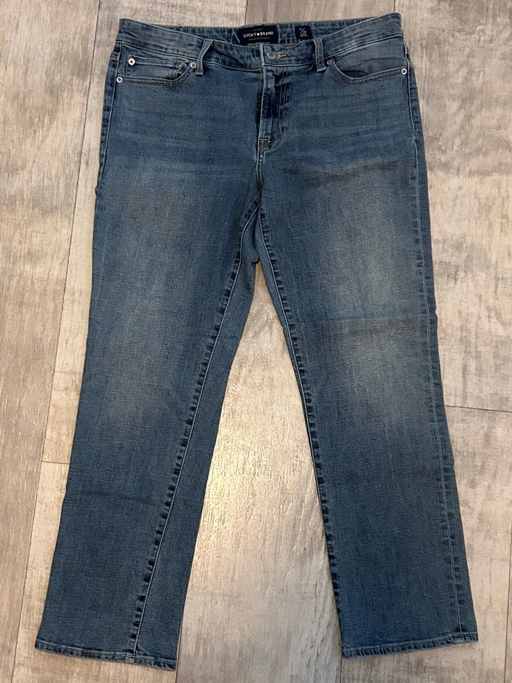 Lucky Brand Women's Sweet Straight jeans size 14/32 - NWOT